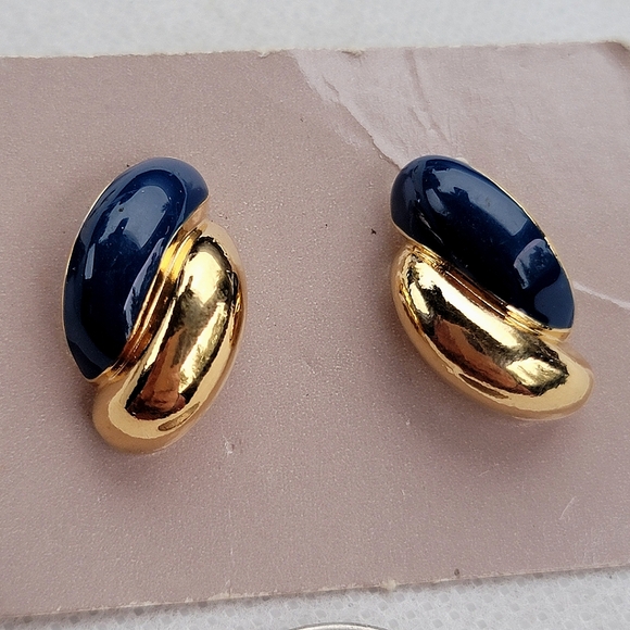 Vintage Gold Tone Enamel Stud Earrings Mid Century Modern - Picture 1 of 7